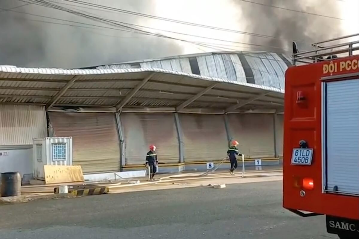 日本通運の倉庫で火災発生、一部が焼失　ビンズオン省