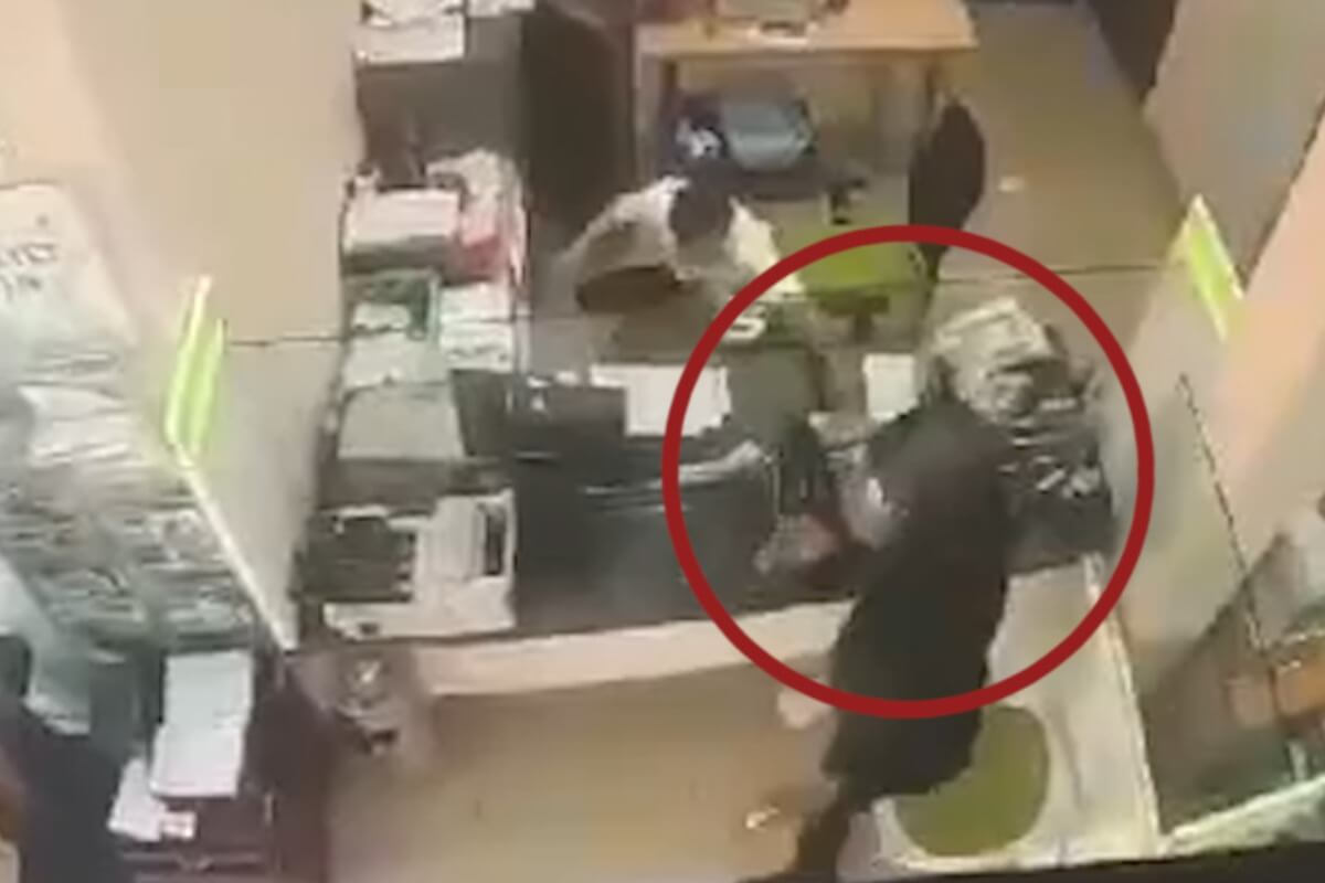 ドンナイ省のベトコンバンク、銃を持った銀行強盗が襲撃