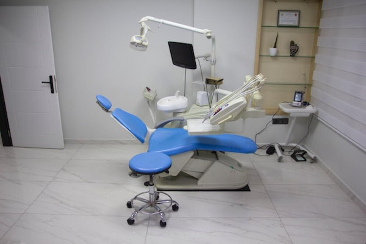 ハノイ市の国立歯科病院、麻酔薬不足で閉鎖の危機