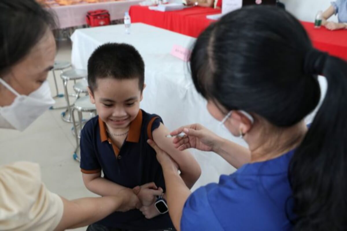 ベトナム：新型コロナ感染者1432人、前日比471人増　26日
