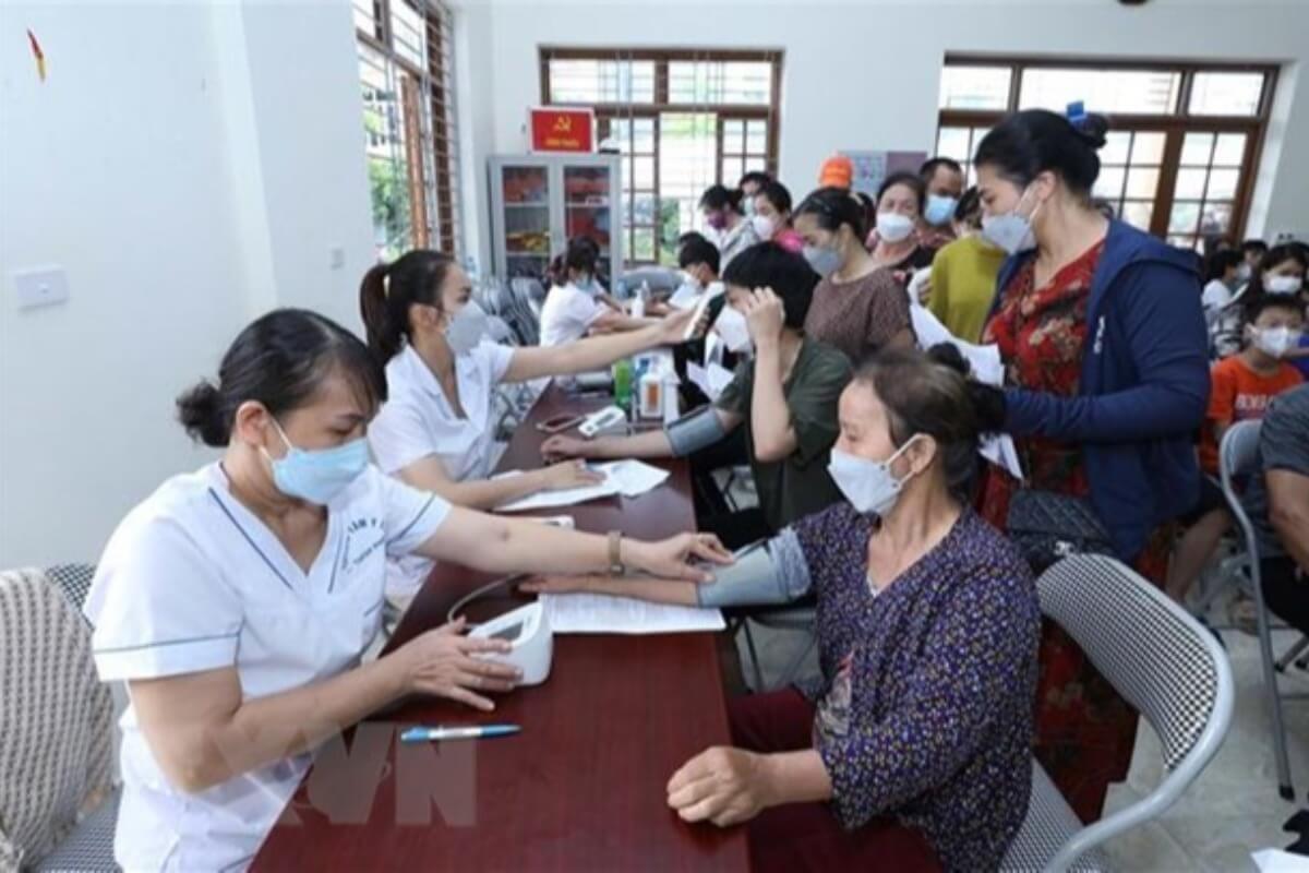 ベトナム：新型コロナ感染者1585人、前日比153人増　27日