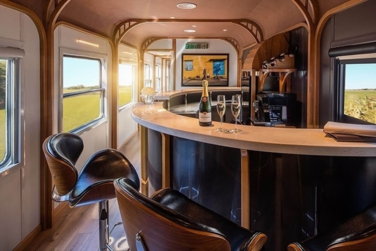 世界で最も贅沢な旅、ダナン〜クイニョンの豪華列車