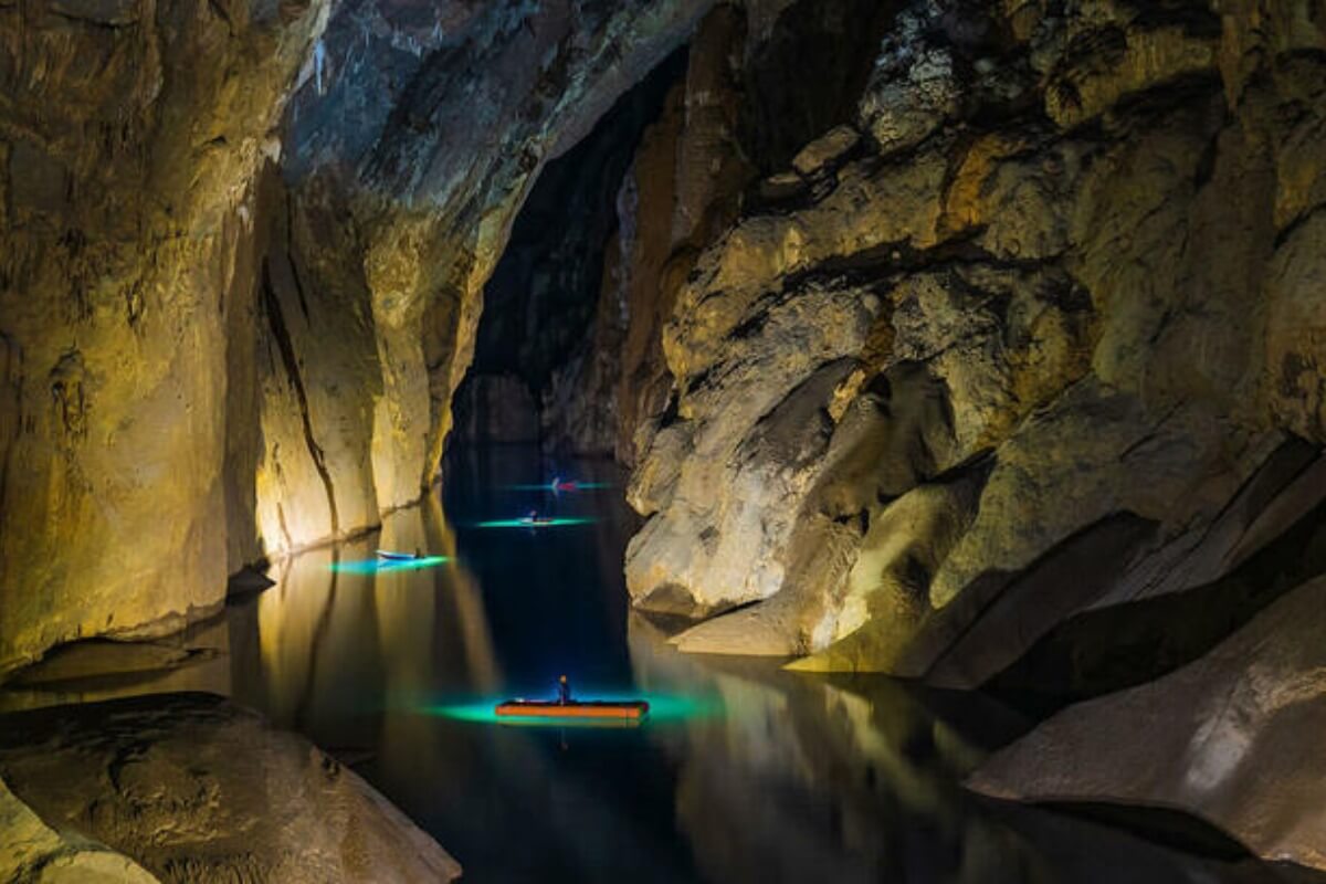 世界で最も素晴らしい洞窟10選、ソンドン洞窟が選出