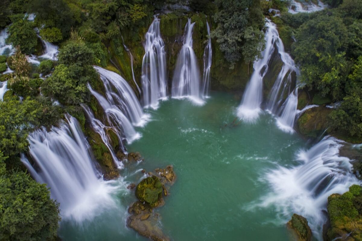 中国とベトナム国境のバンゾック滝、10月に試験オープン