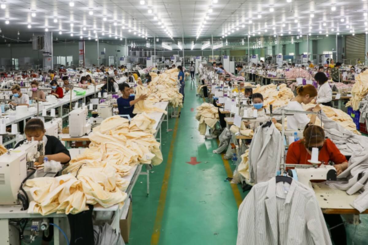労働者の大量解雇、最も影響を受けたのは繊維・衣料