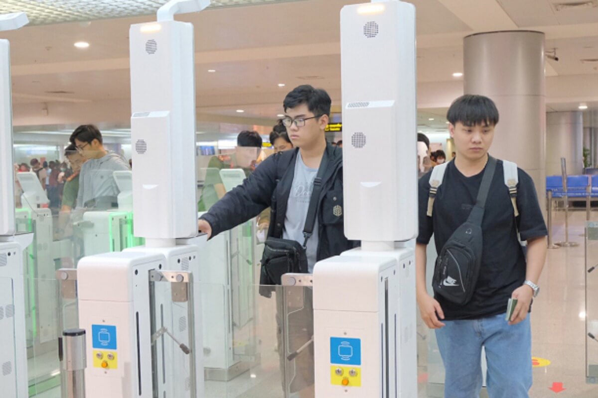 タンソンニャット国際空港、自動出入国ゲートを導入