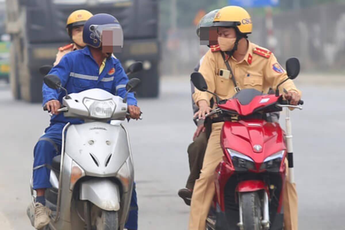 覆面交通警察官に関する新通達、ベトナム公安省が方針を明確化
