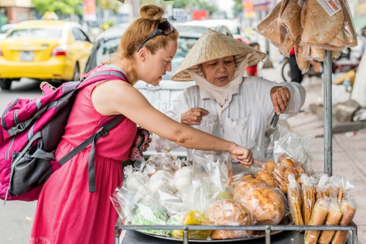 一人旅に最適な目的地ランキング、ベトナムは近隣諸国に遅れ