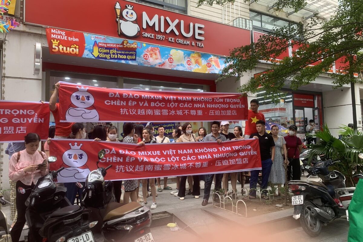 Mixueフランチャイズの困難、急増する店舗と本部による値下げ