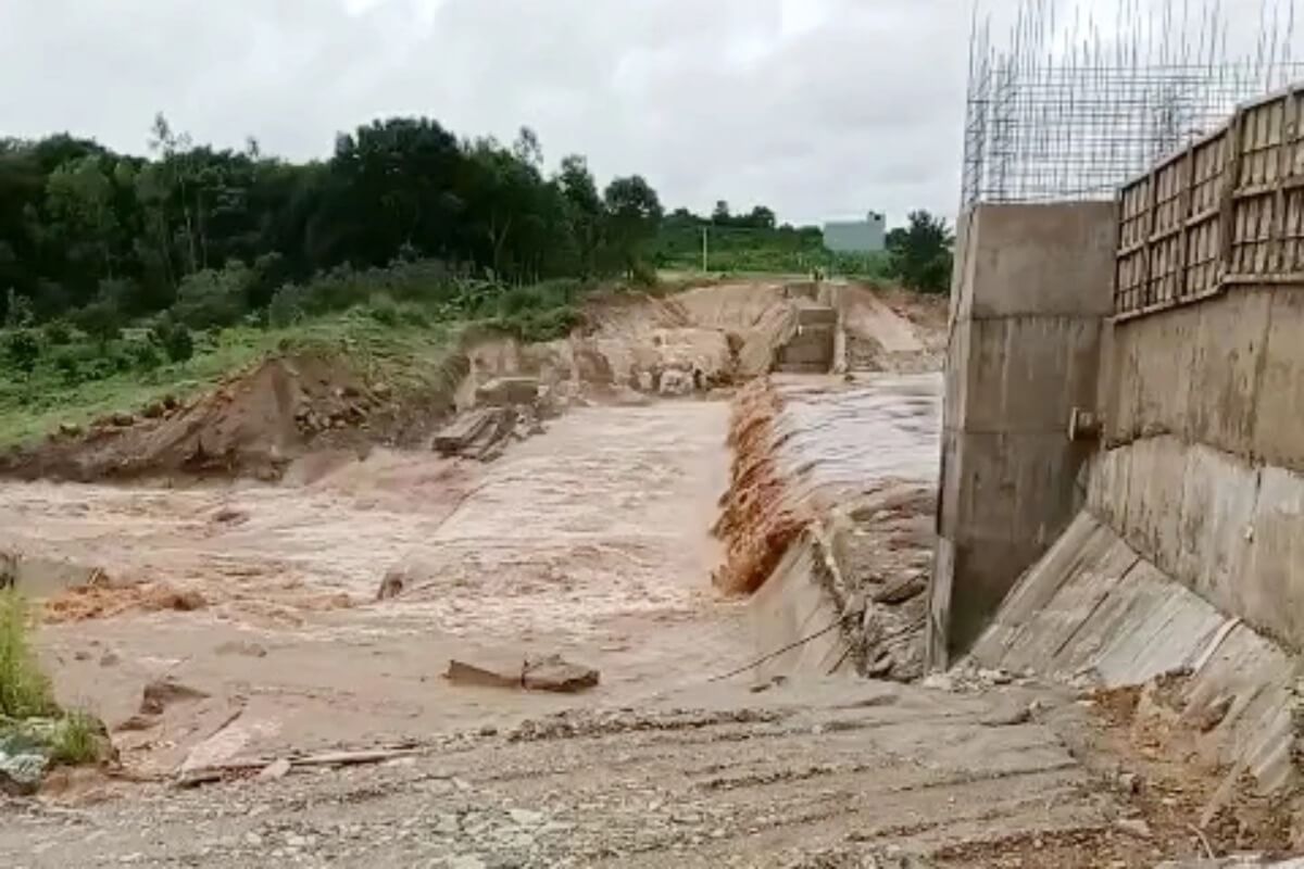 ザライ省の水力発電プロジェクトで壁が崩壊、多数の農地が埋没