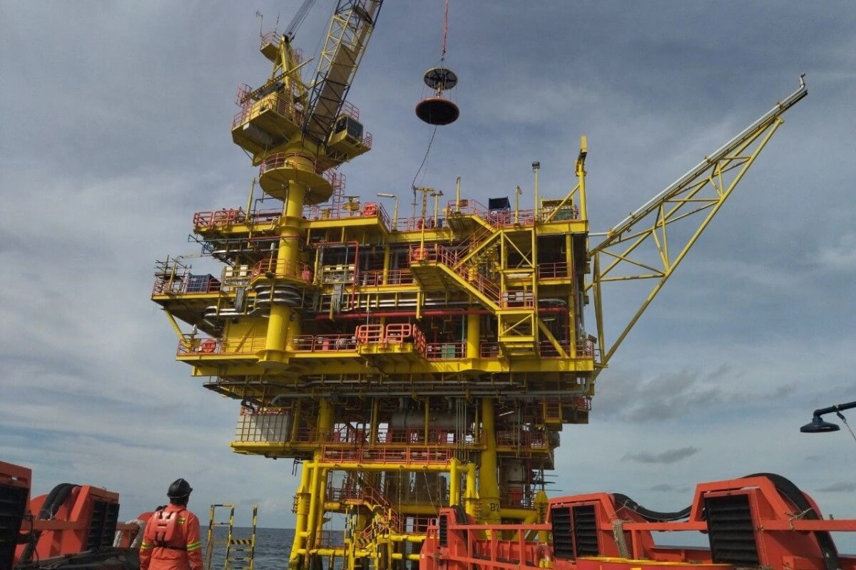 ペトロベトナム、油田2箇所で新油層発見を発表