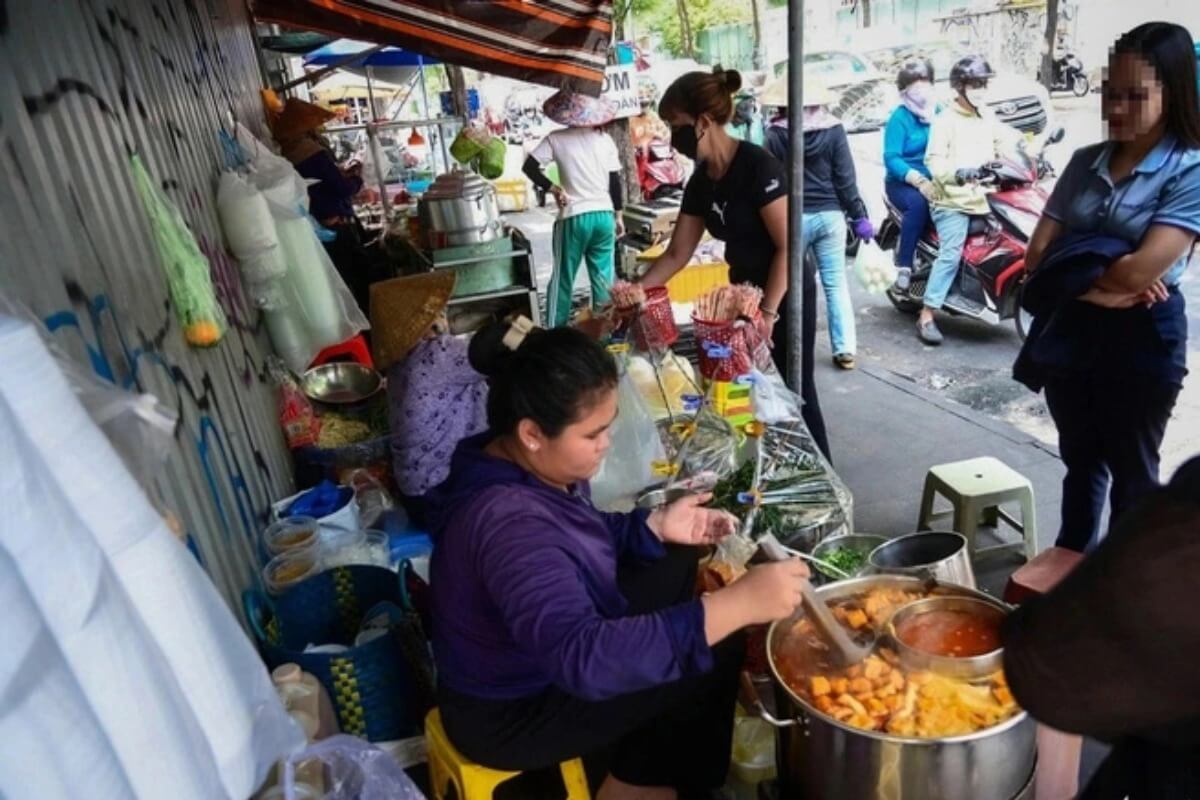ベトナム都心の若者、家庭料理の頻度が激減