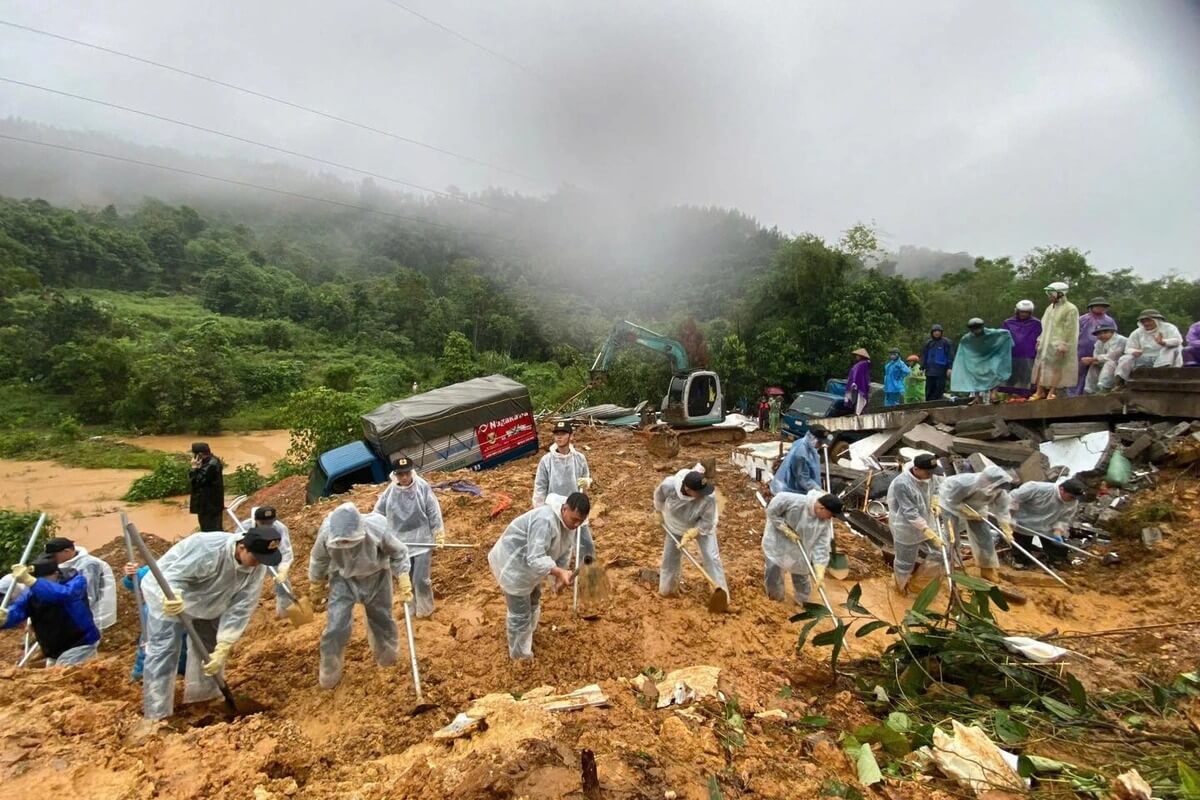 ハザン省での地滑り事故、ライブ配信の青年が死亡