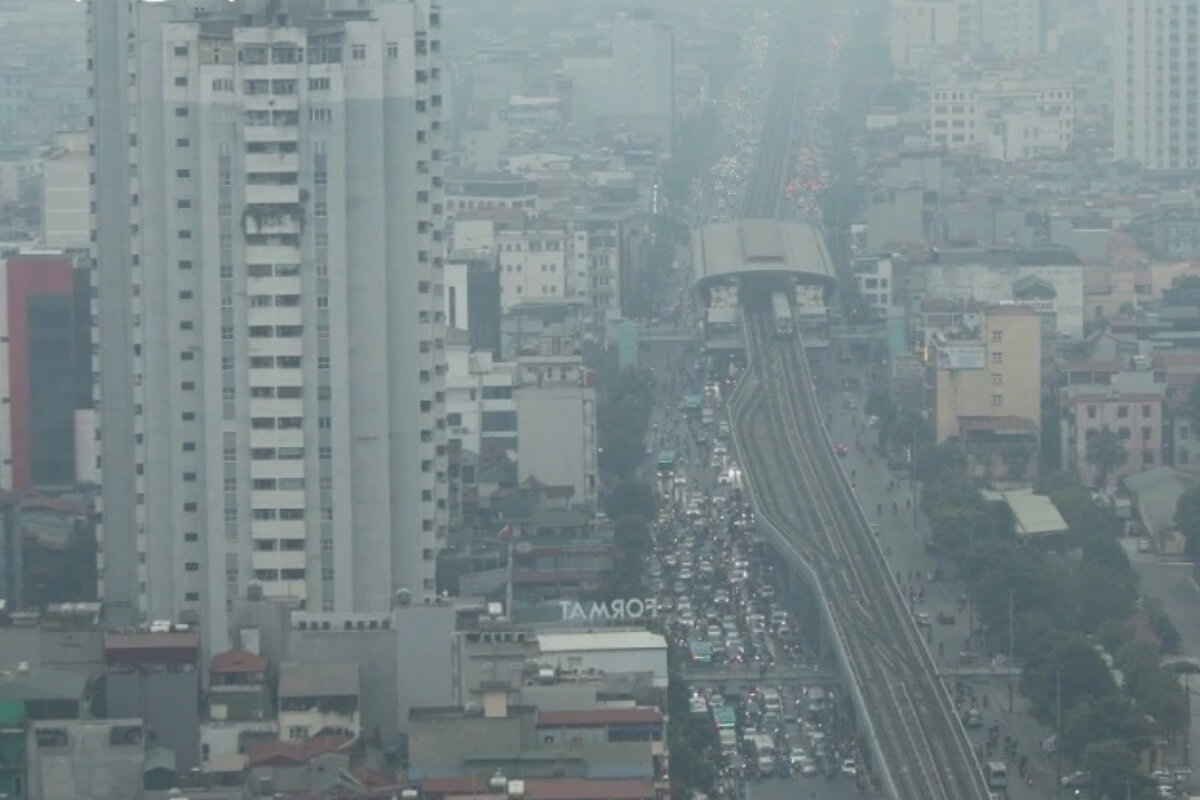 ハノイの大気汚染、都市住民の収入に深刻な影響