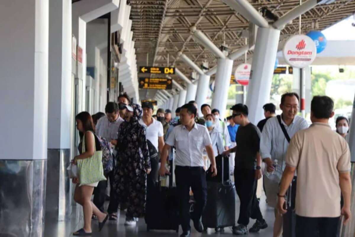 テト期間のタンソンニャット空港、ピーク時には15.5万人が利用