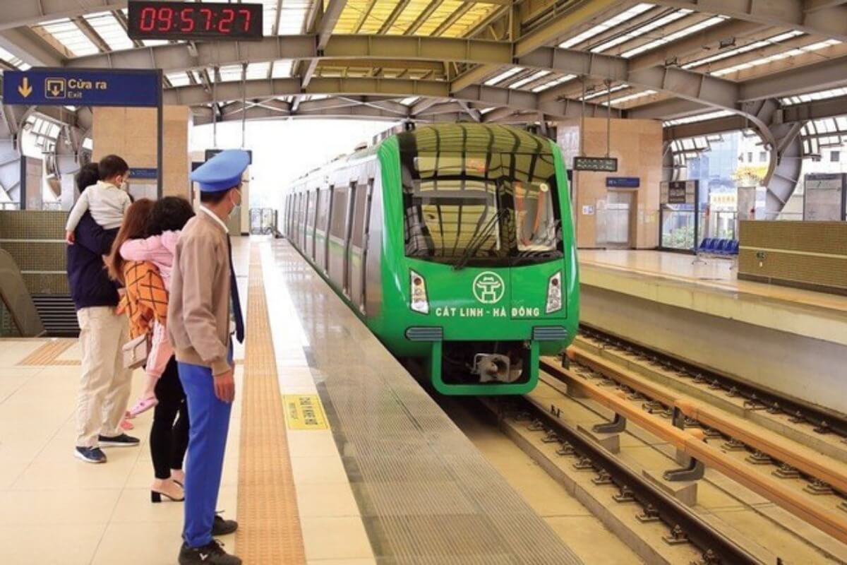 ハノイのメトロ路線、需要次第でテト大晦日に深夜運行