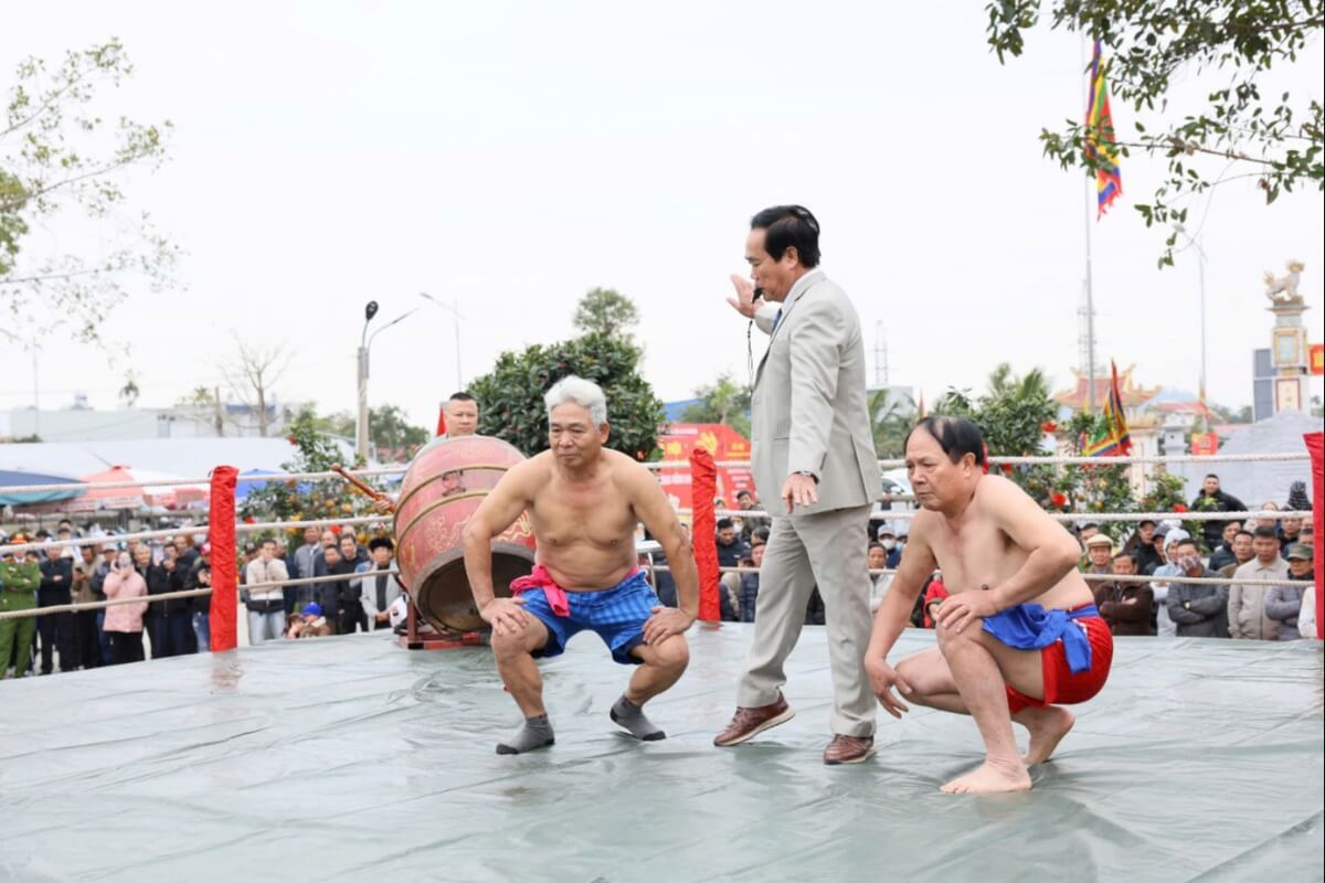 700年続くレスリング祭り、今年もハイフォンで開催