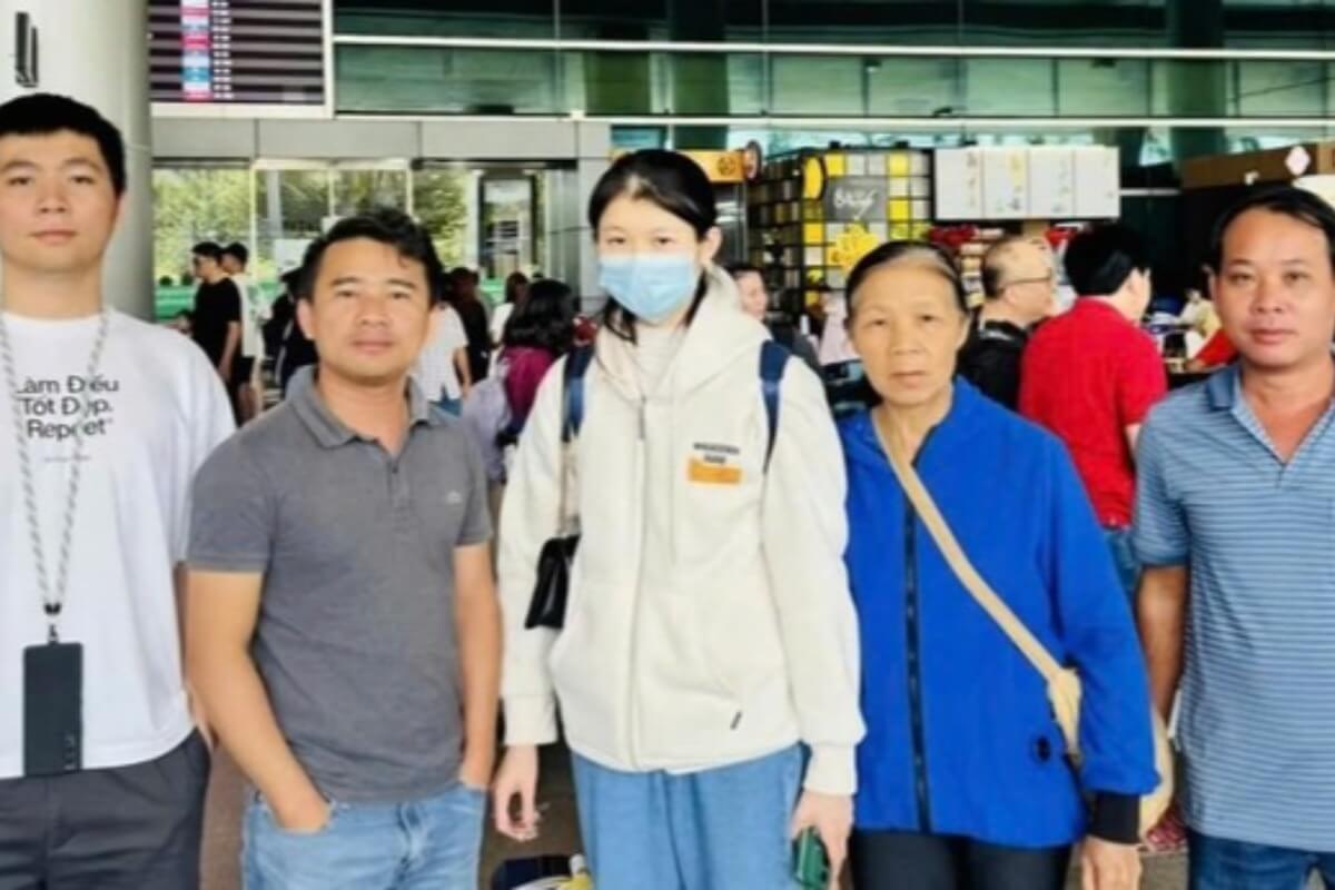 行方不明の女子大生、中国で発見され帰国