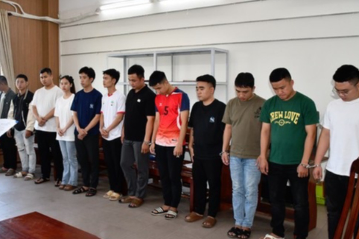 Facebook乗っ取りに注意、転売組織の13人を逮捕