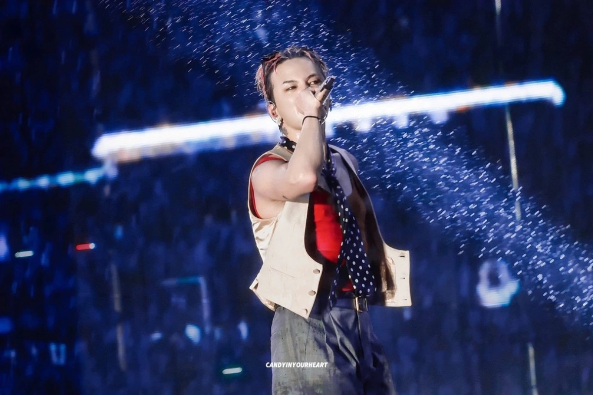 G-DRAGONのハノイ公演、豪雨の中で約4万人を魅了