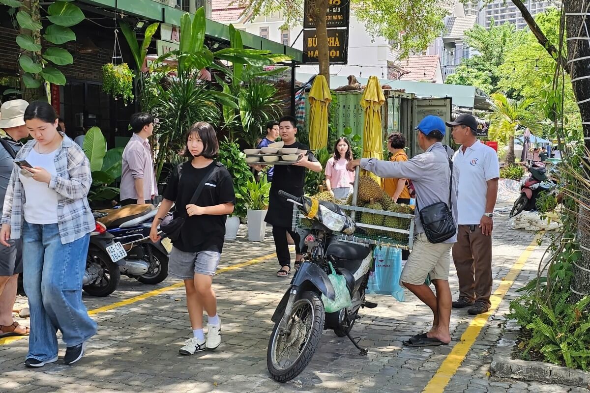 深刻化する物乞いと行商問題、ダナン市当局が対策強化