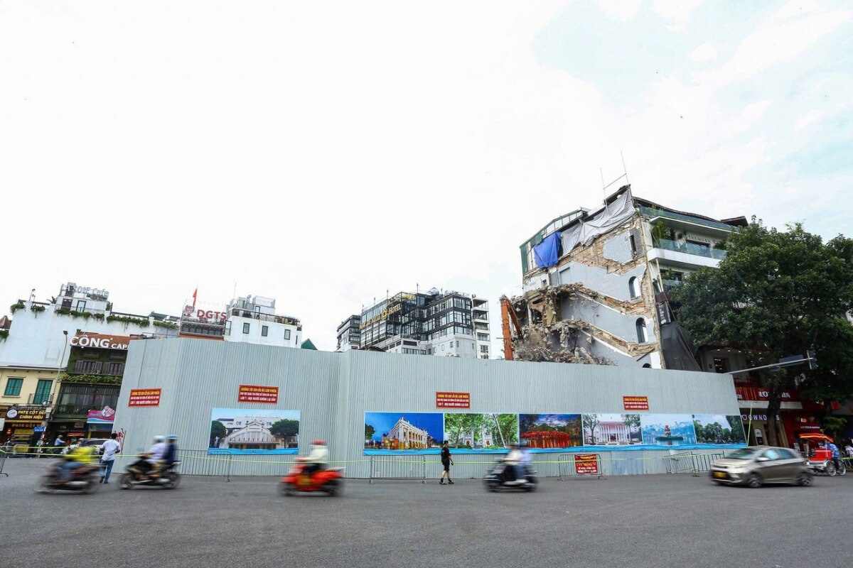 ハノイ旧市街のサメの顎ビル、解体ほぼ完了で再整備本格化