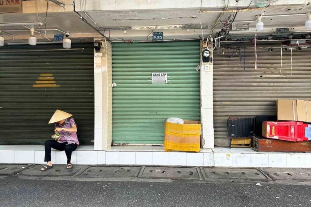 ホーチミンの伝統市場、客足遠のき閉鎖相次ぐ現状