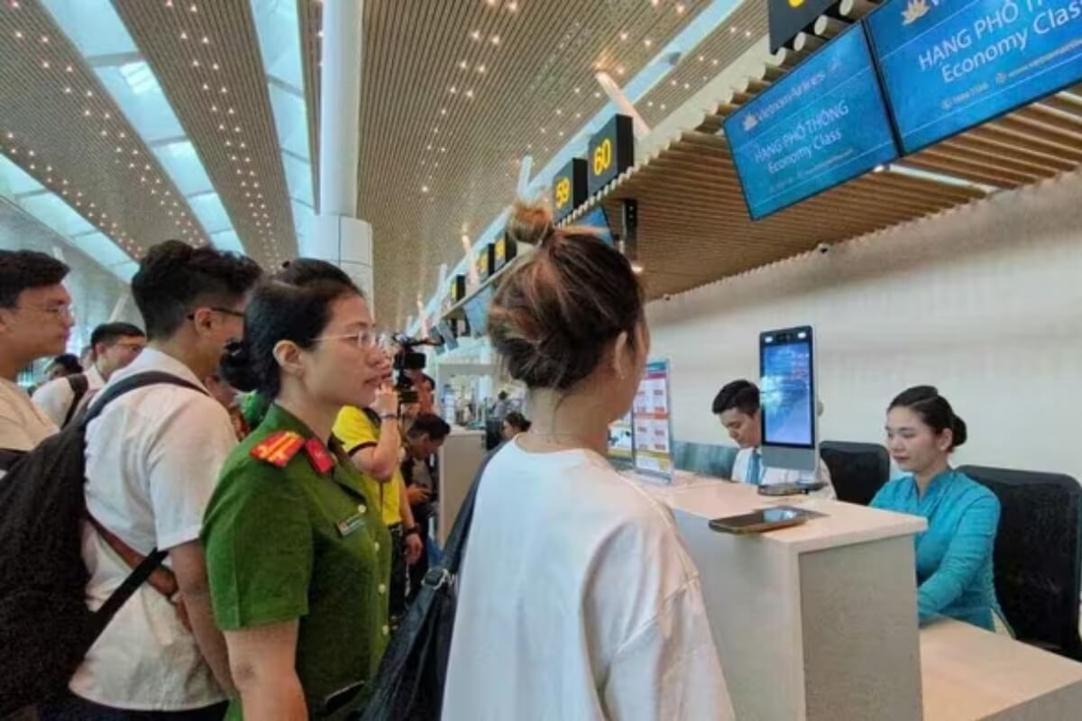 顔認証での搭乗手続き、タンソンニャットで実証運用を開始