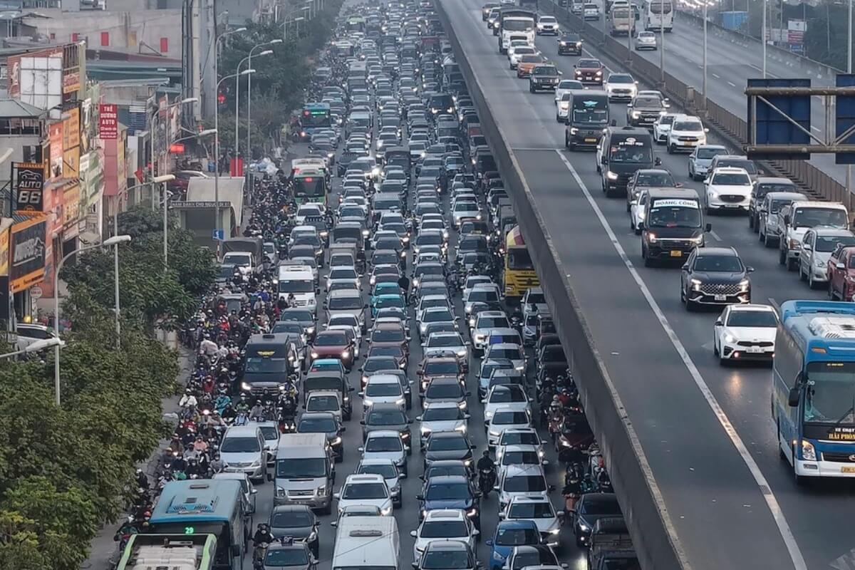 2大都市の自動車排ガス規制、27年から段階的に強化へ