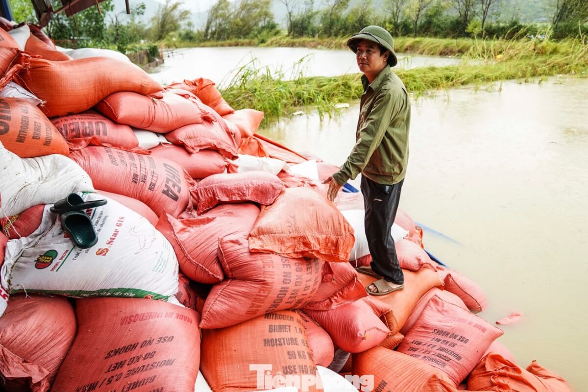 台風カジキで米倉庫に甚大な被害、500トンの米が水没