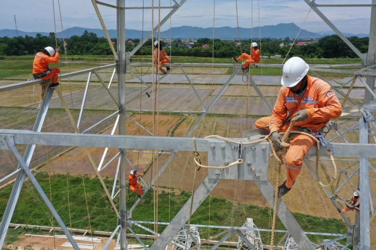 EVNの累積損失が44兆ドン、電気料金への段階的反映を模索