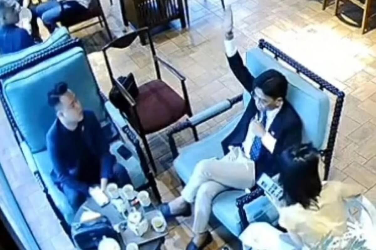 タイムズシティのカフェで暴行事件、財務教育企業の会長が関与