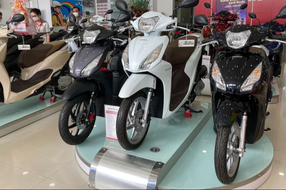 ベトナム市場の転換期、電動バイクの波で揺らぐホンダの支配力