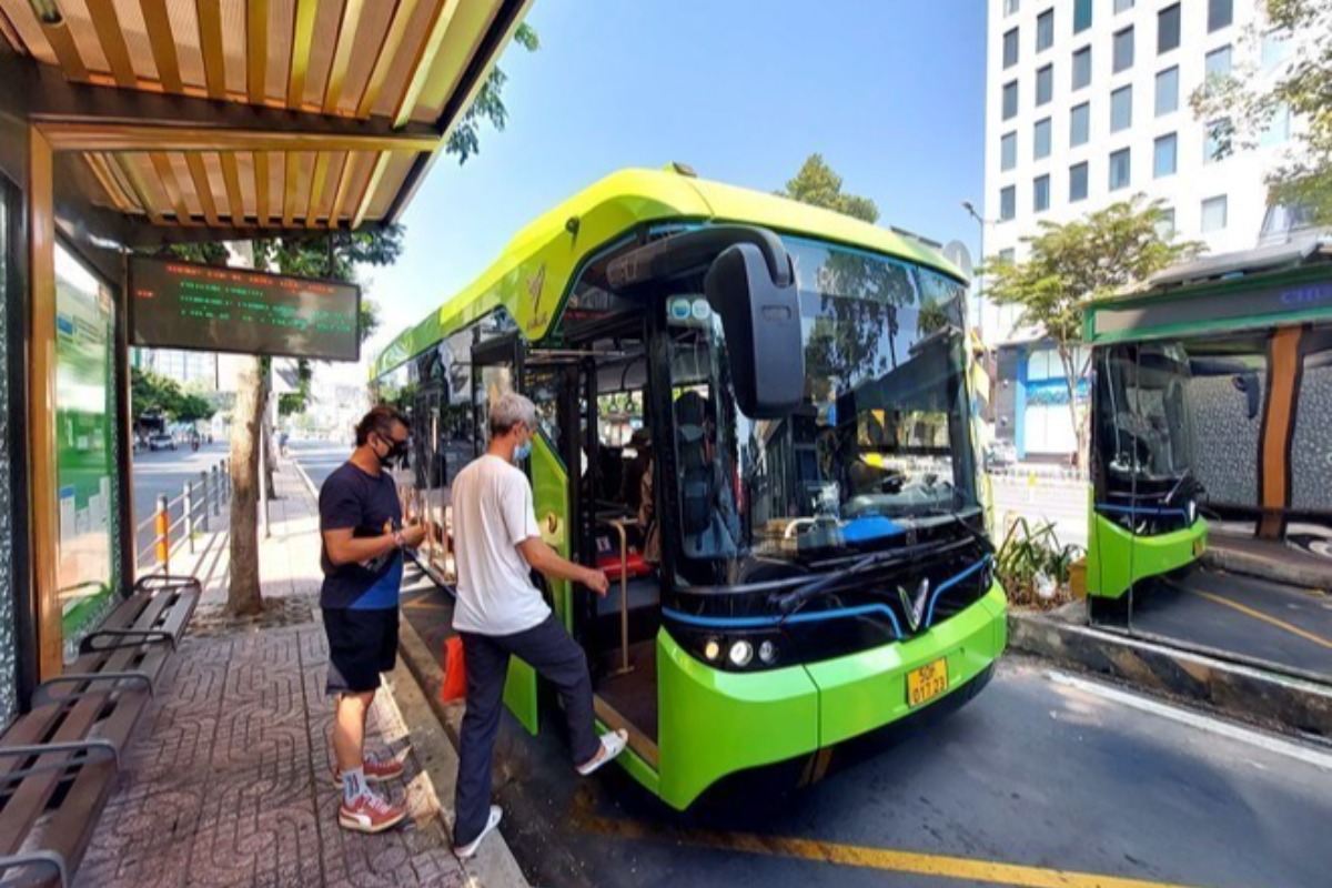 ホーチミン市、30年までに電動バス3600台超を導入