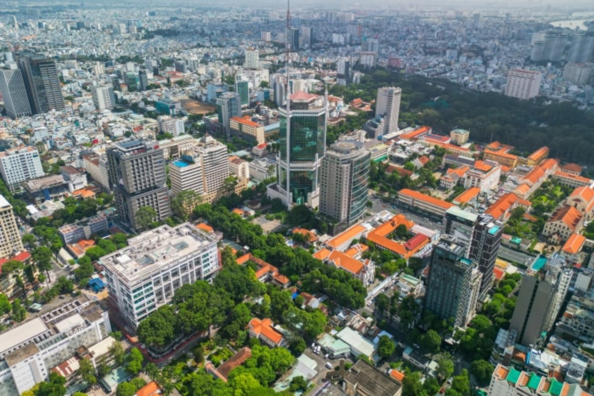 HCMCの住宅価格高騰、都市課題に独英専門家が警鐘