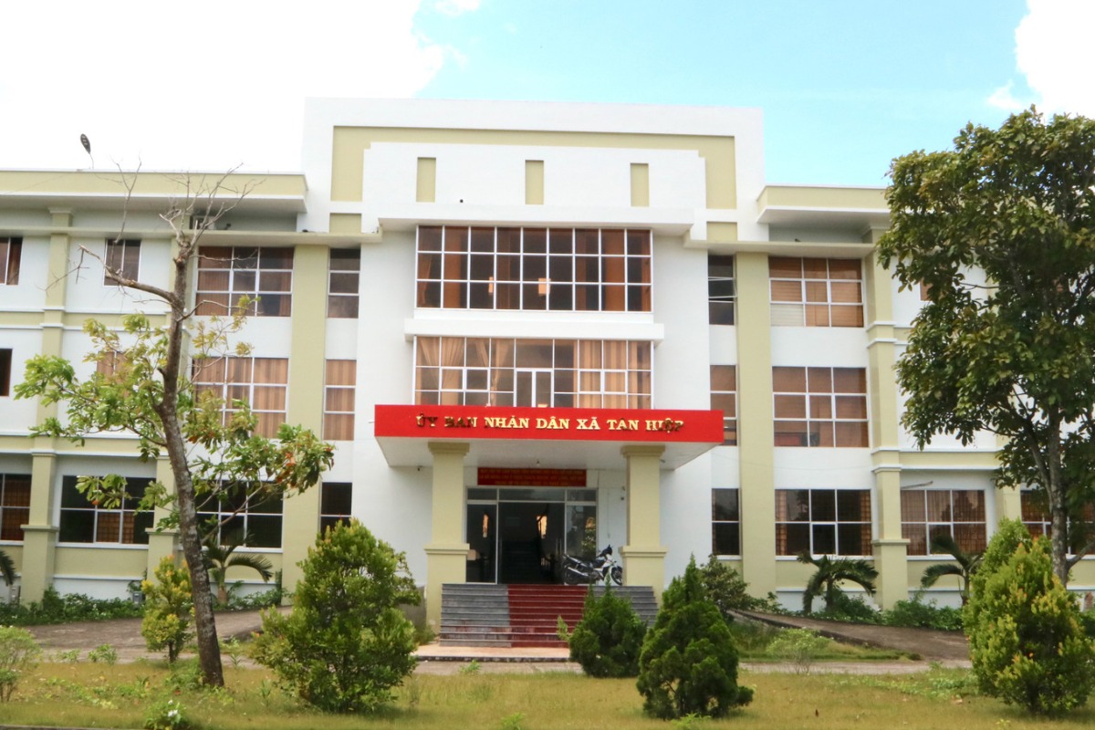 社会保障費約12億ドンを不正受給、郵便局員夫妻が家族ぐるみの犯行