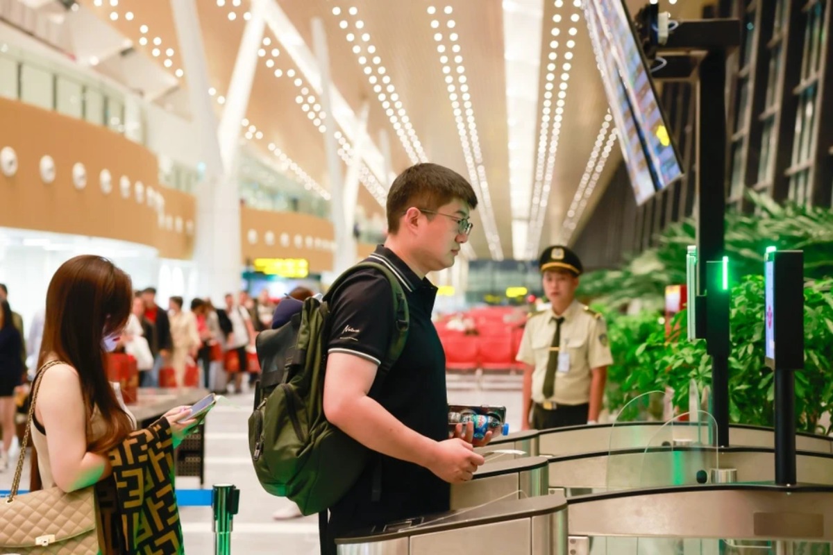 機内持ち込みの超過料金、VN航空が搭乗ゲートで徴収へ