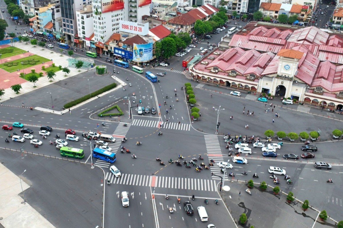 ベンタイン市場前の再開発、地下商業施設と駐車場を提案