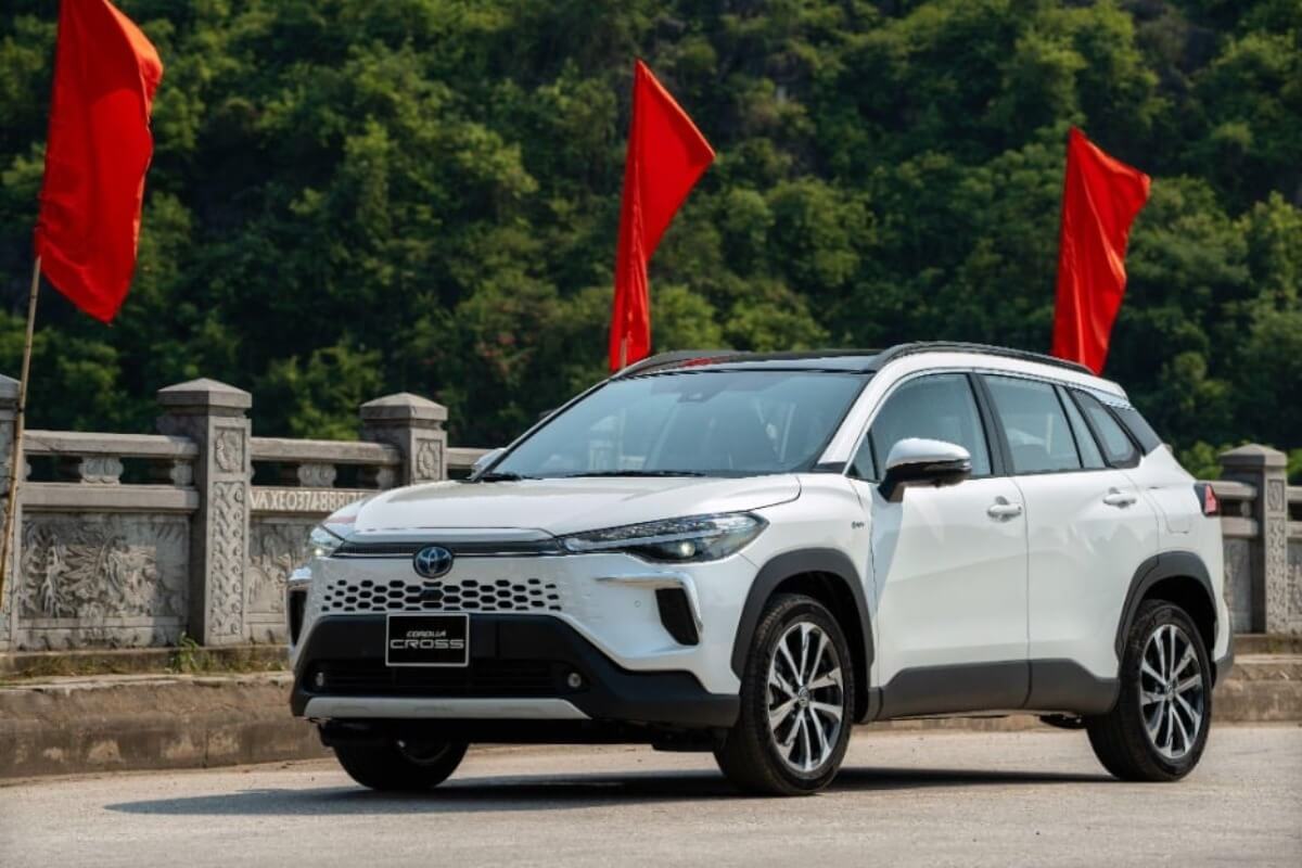 ハイブリッド車に大規模減税、急速に動き出す自動車業界