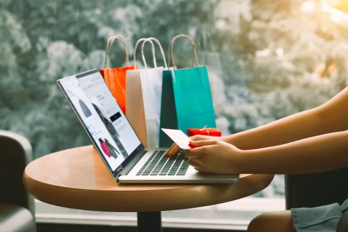 拡大するベトナムのEC市場、月間13億ドル規模に成長