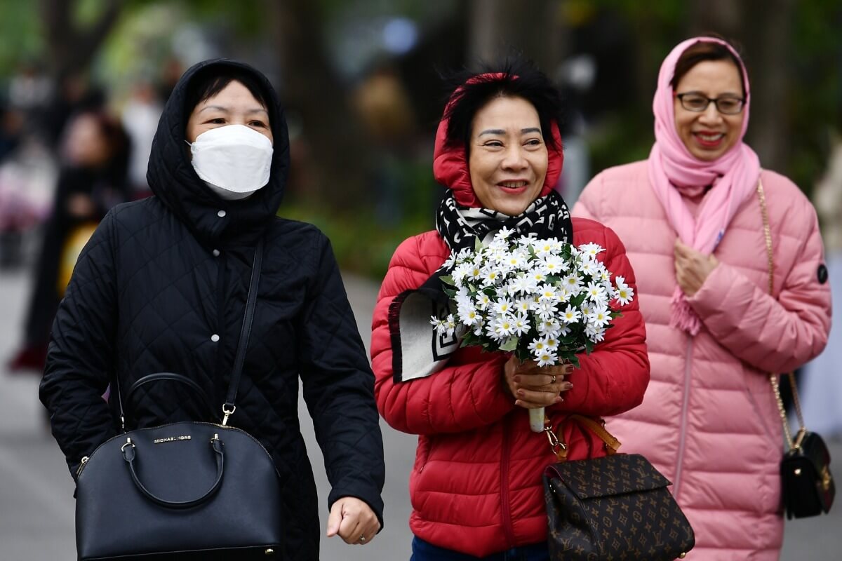 寒波で防寒衣料の需要急増、ヒートテックにも注目