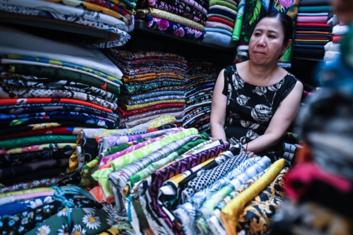 個人事業主の所得税、年収30億ドン未満も課税方式変更