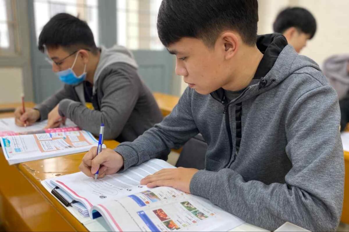 日本で働くベトナム人労働者、帰国後の「無一文」への恐れが拡大