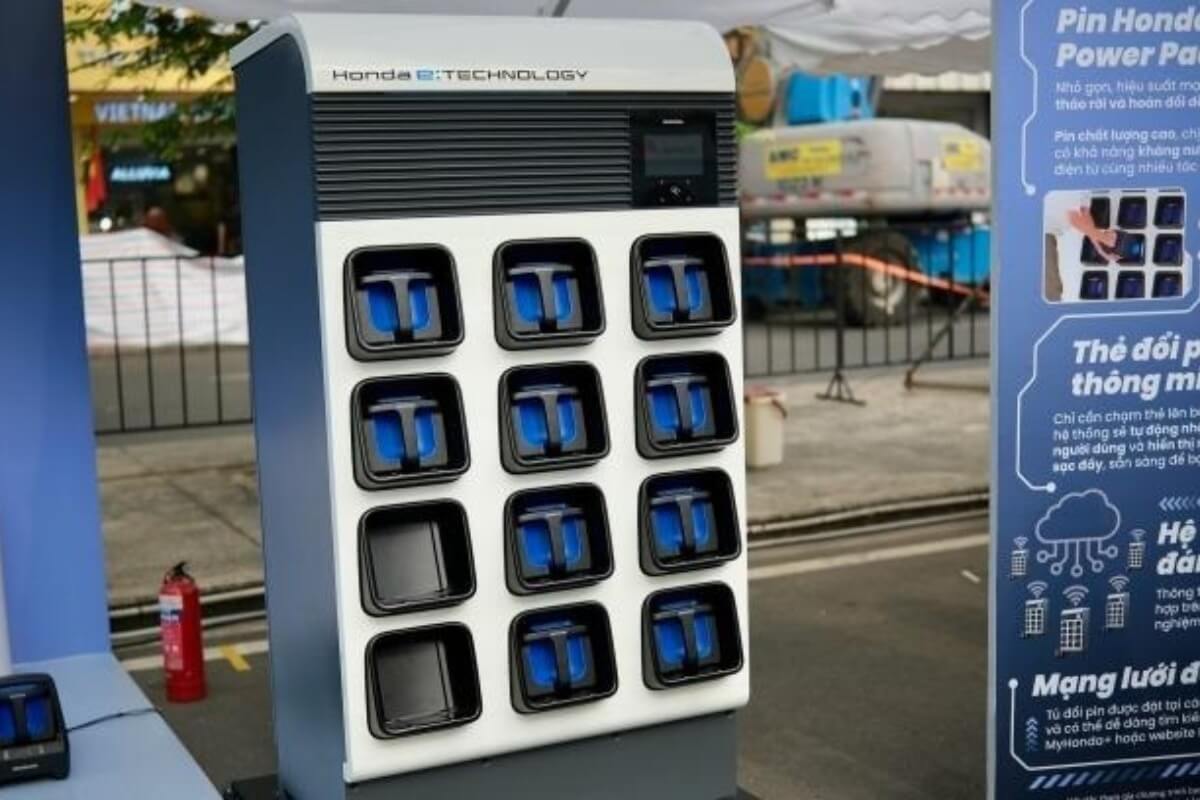 電動バイク用バッテリー交換ステーション、ホンダが2026年に導入へ