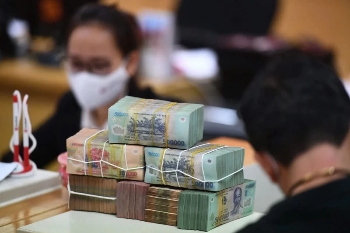 中小銀行を中心に競争激化、預金金利が年7〜8％の高水準