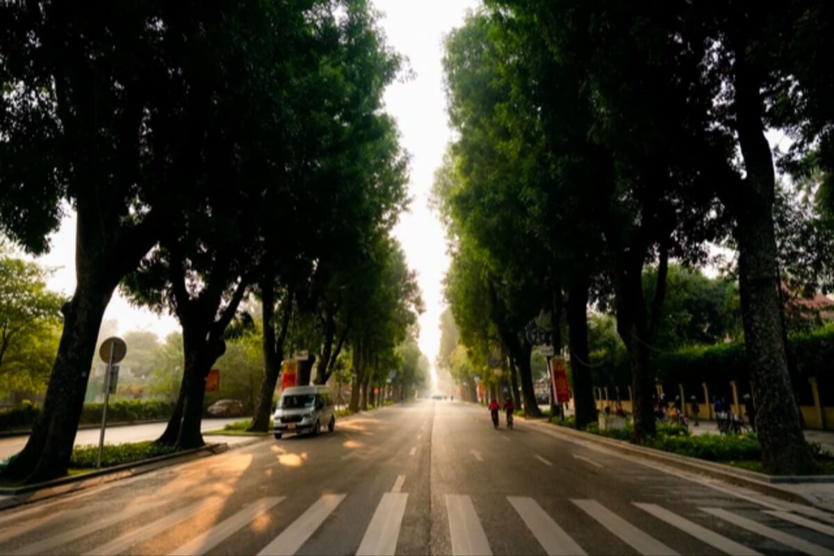 ホーチミンとハノイ、対照的な年明けの風景