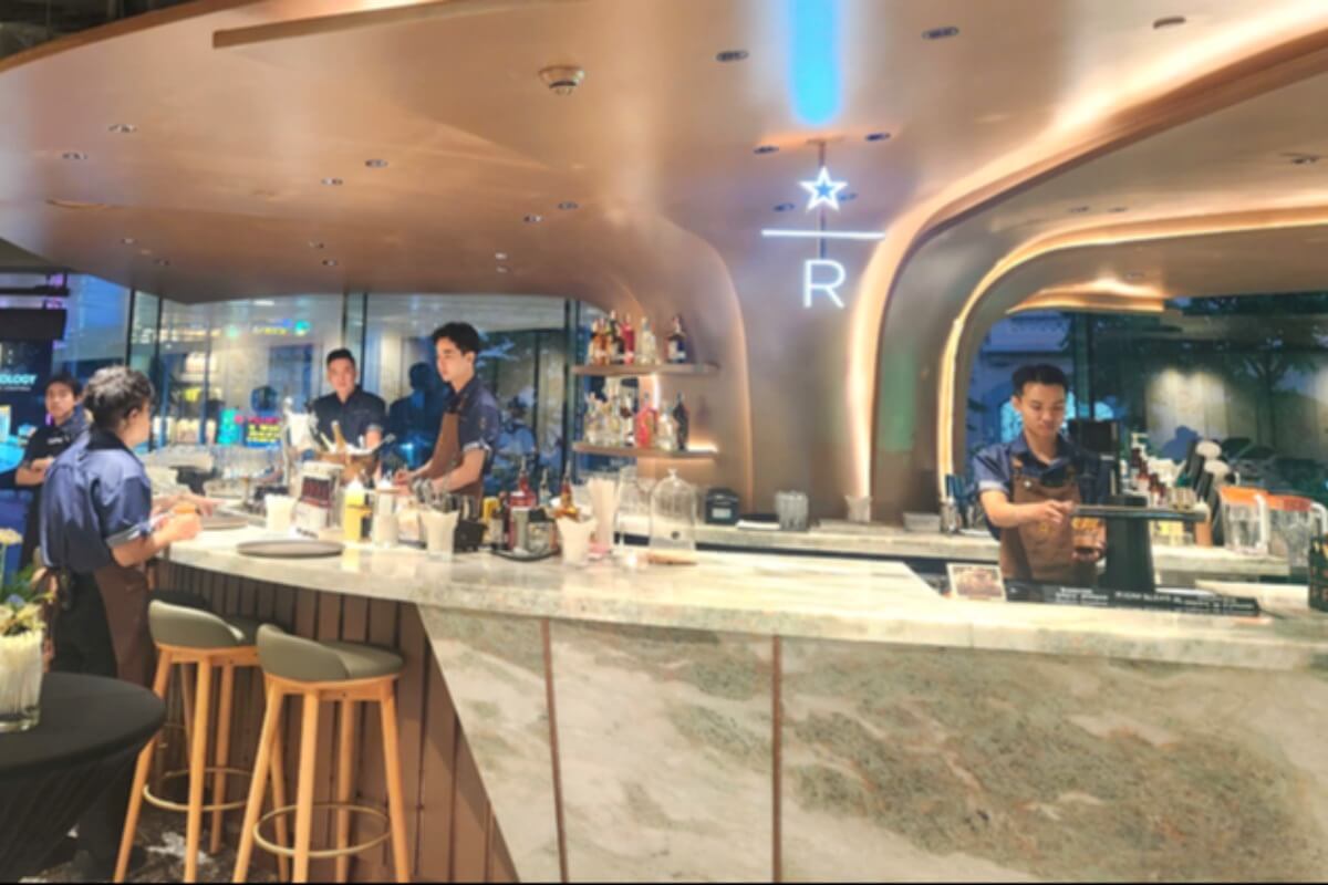 高価格帯カフェチェーンが拡大、スタバが国内150店舗を達成