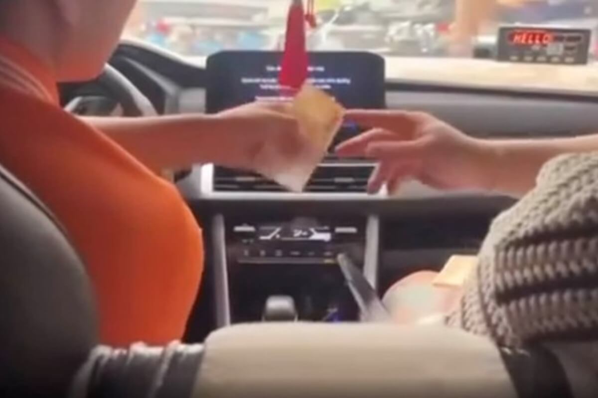 タクシー運転手が紙幣すり替え、外国人観光客が被害に