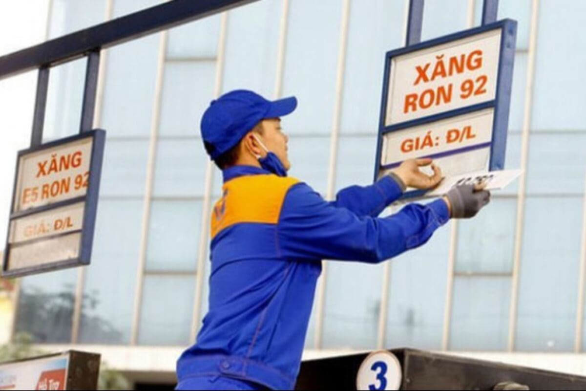 石油製品の価格自由化を推進、小売へ自主決定権付与の方針