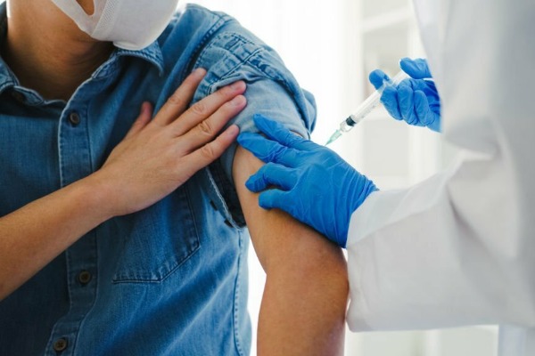 ロータスクリニック｜今年のインフルエンザ予防接種を実施中